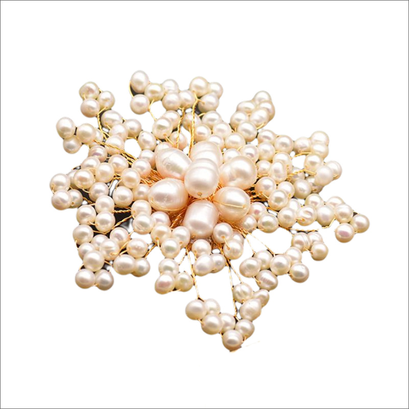 Natural Freshwater Pearl Brooch, Versatile Winter High-End Clothing, Simple Flower Women's Jewelry, Accessible Luxury Accessories for Women