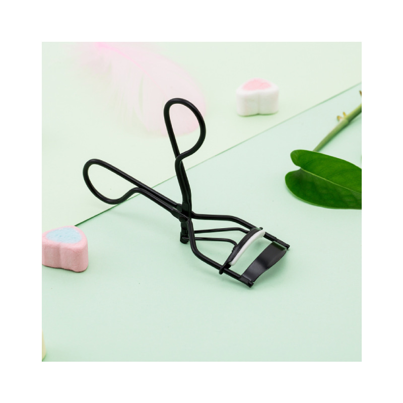 Manufacturers Supply Novice Beauty Tools Black Eyelash Curler Portable Partial Eyelash Curler Beauty Tools