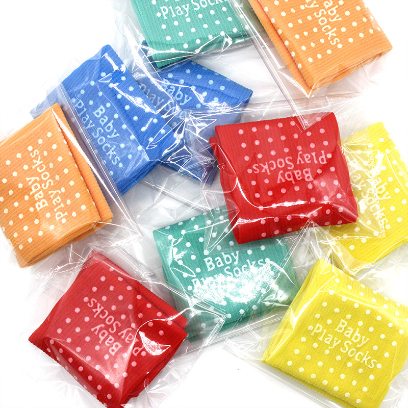 Popular Kidsren's Non-Slip Socks Mid-Tube Adult Playground Adult Indoor Trampoline Paradise Hot Selling Logo Dot Socks