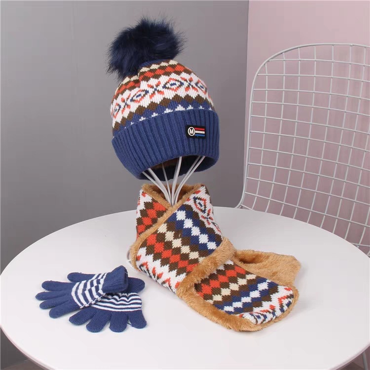 Factory spot supply wrought iron hat display stand clothing store hat holder cheap practical cost-effective black and white multi-color