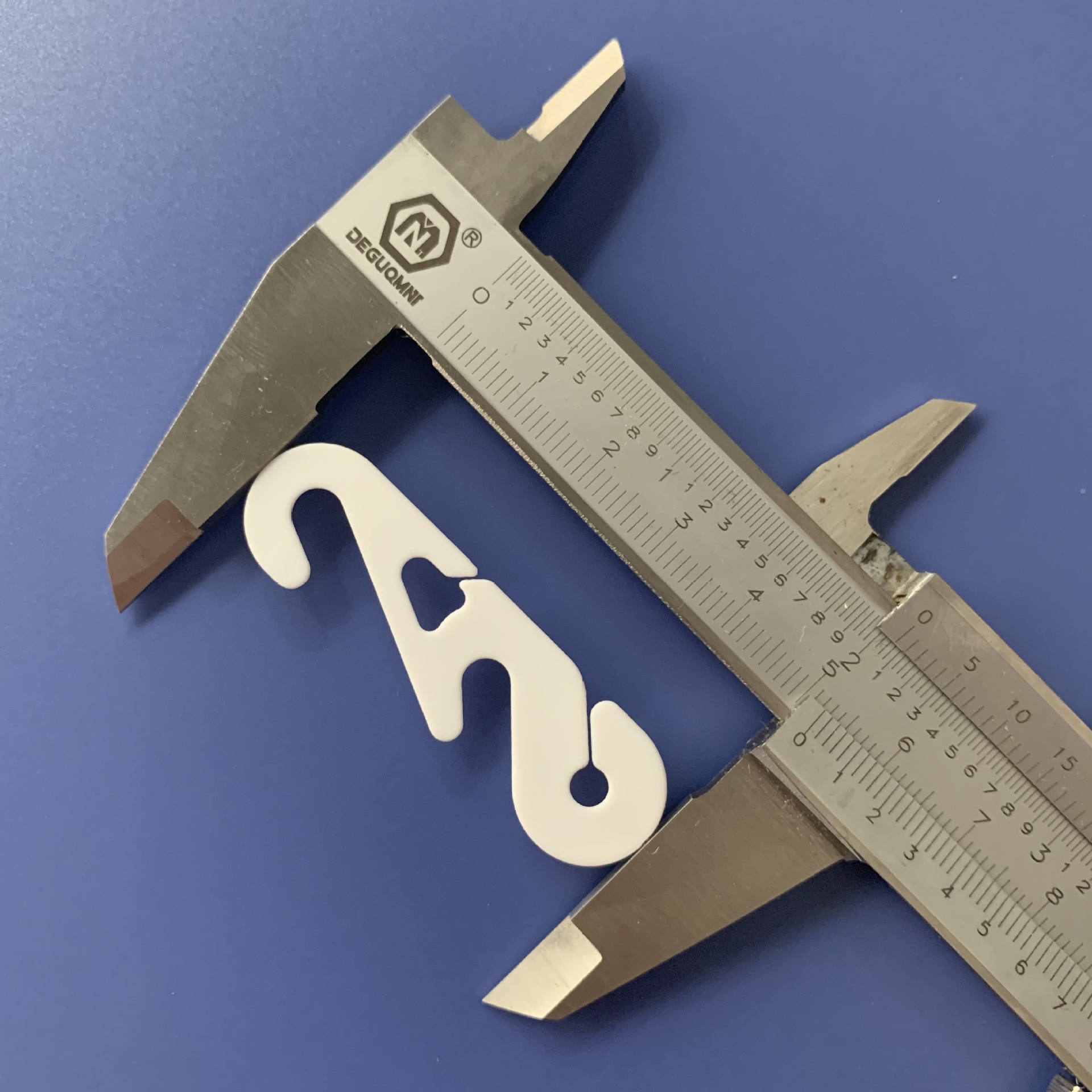 Spot supply N95 mask hook ear rope adjustment buckle S-shaped non-tangle adjustment buckle anti-tangle mask extension ear buckle