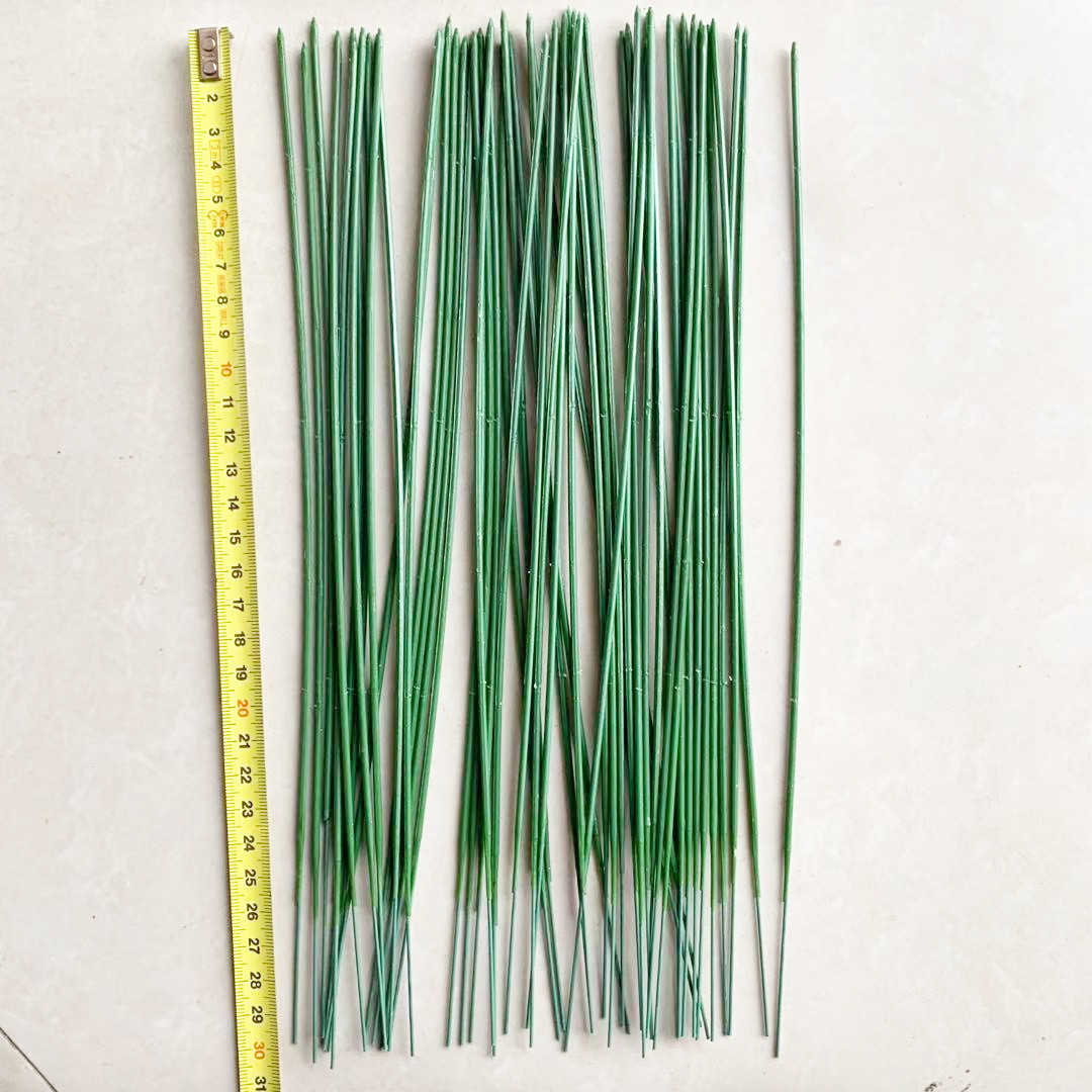 Оптовая продажа шелкового цветка ряд знак симуляция пластиковый искусственный цветок шелковый цветок мыльная роза ветка один резиновый пакет проволока цветочный стержень 30 см