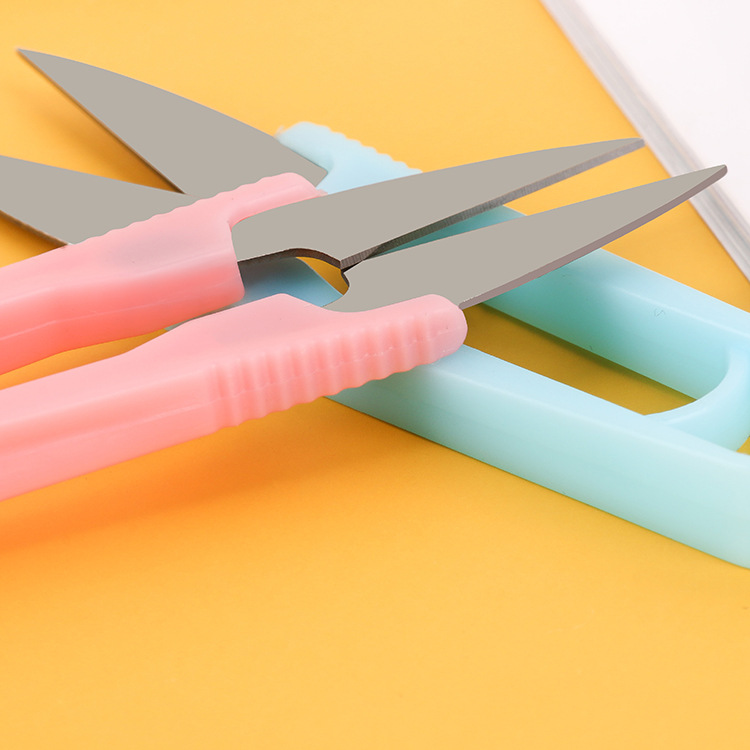 Household Colorfulful U-Shaped Small Scissors Manufacturer Cross-Stitch Spring Yarn Cutter Thread Scissors Individually Packaged Tailor Yarn Scissors