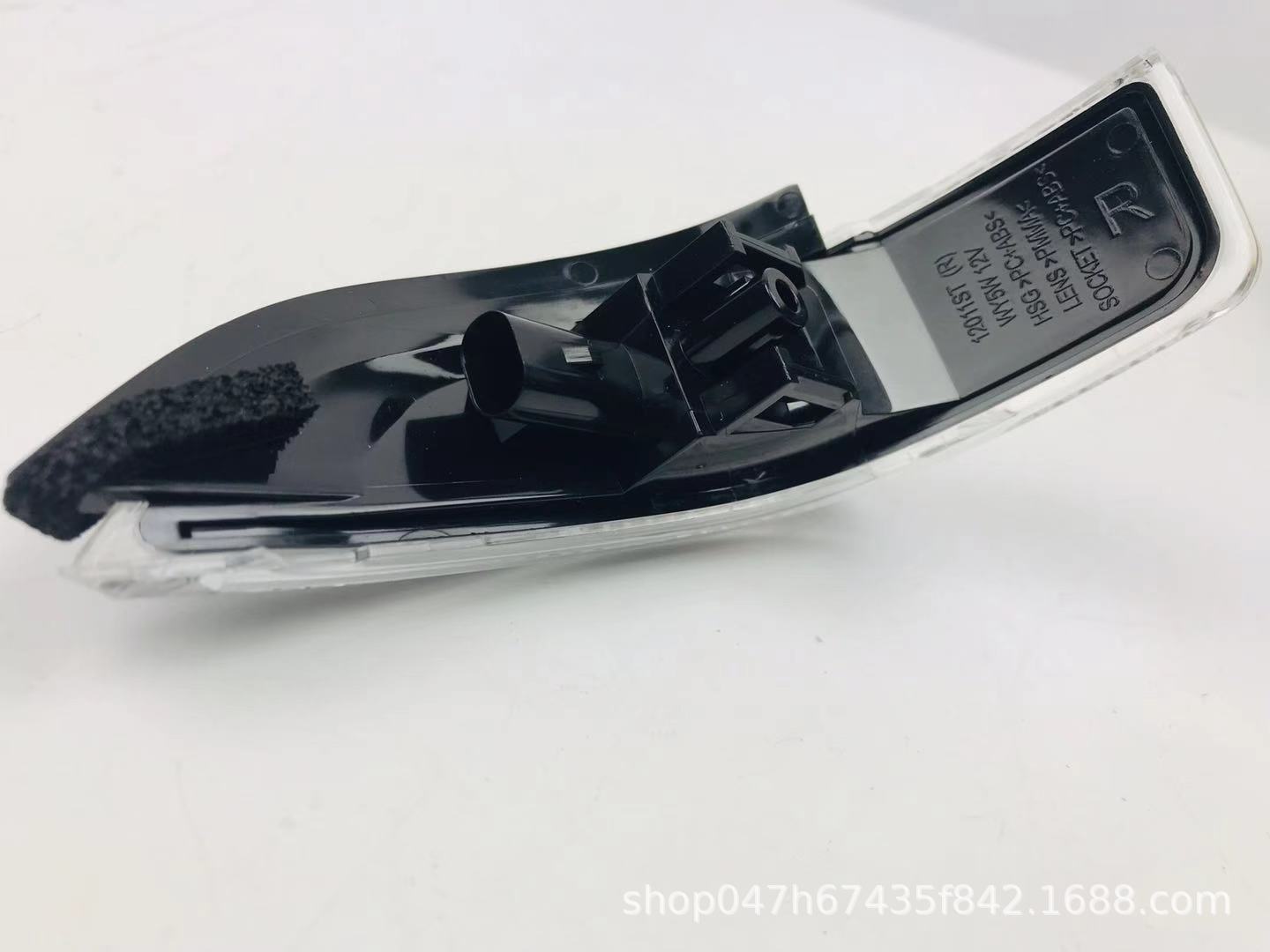Suitable for Toyota Corolla Camry Yaris Prius Reversing Mirror Light 81740-52050
