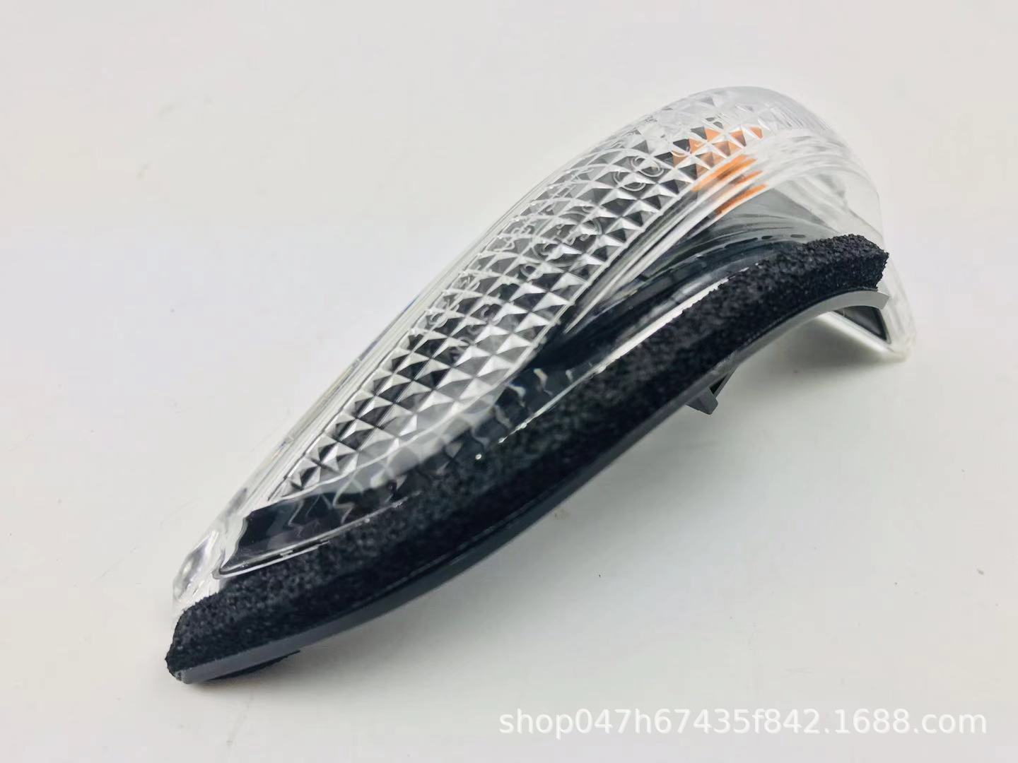 Suitable for Toyota Corolla Camry Yaris Prius Reversing Mirror Light 81740-52050