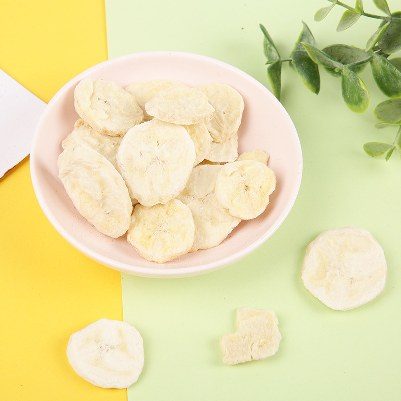 Guoyue factory FD freeze-dried banana slices non-fried dehydrated casual snack crisps crispy soft glutinous wholesale dried banana