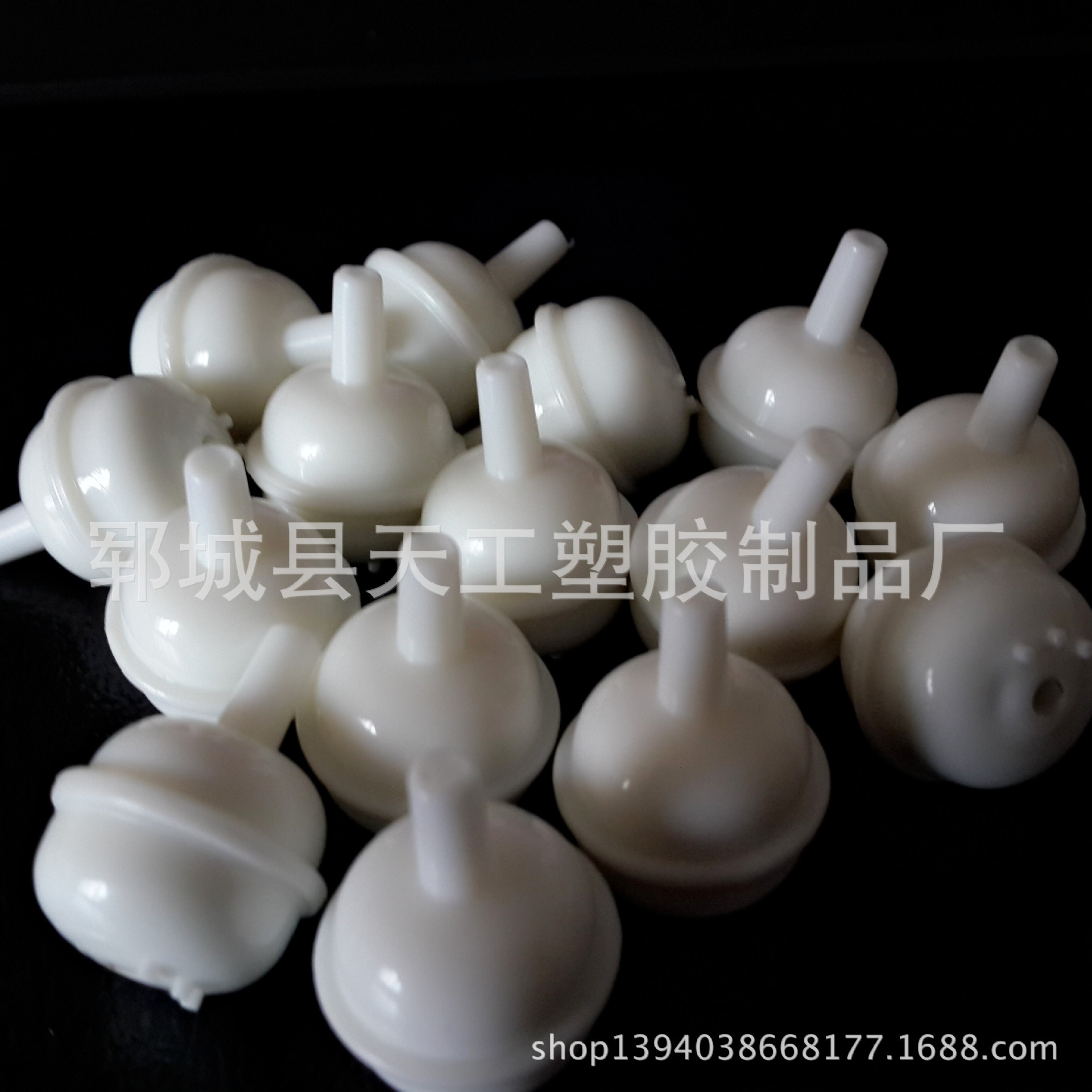 Bottle with PP beads, suction beads, straw head. The straw ball. Bottle ball. Absorbent beads, gravity ball.