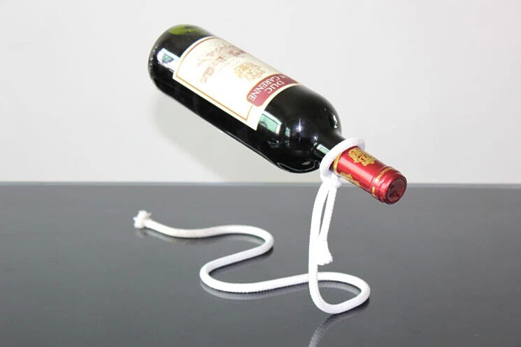 Personalized fashion red wine bottle bracket European creative suspension iron rope wine rack decoration factory direct sales