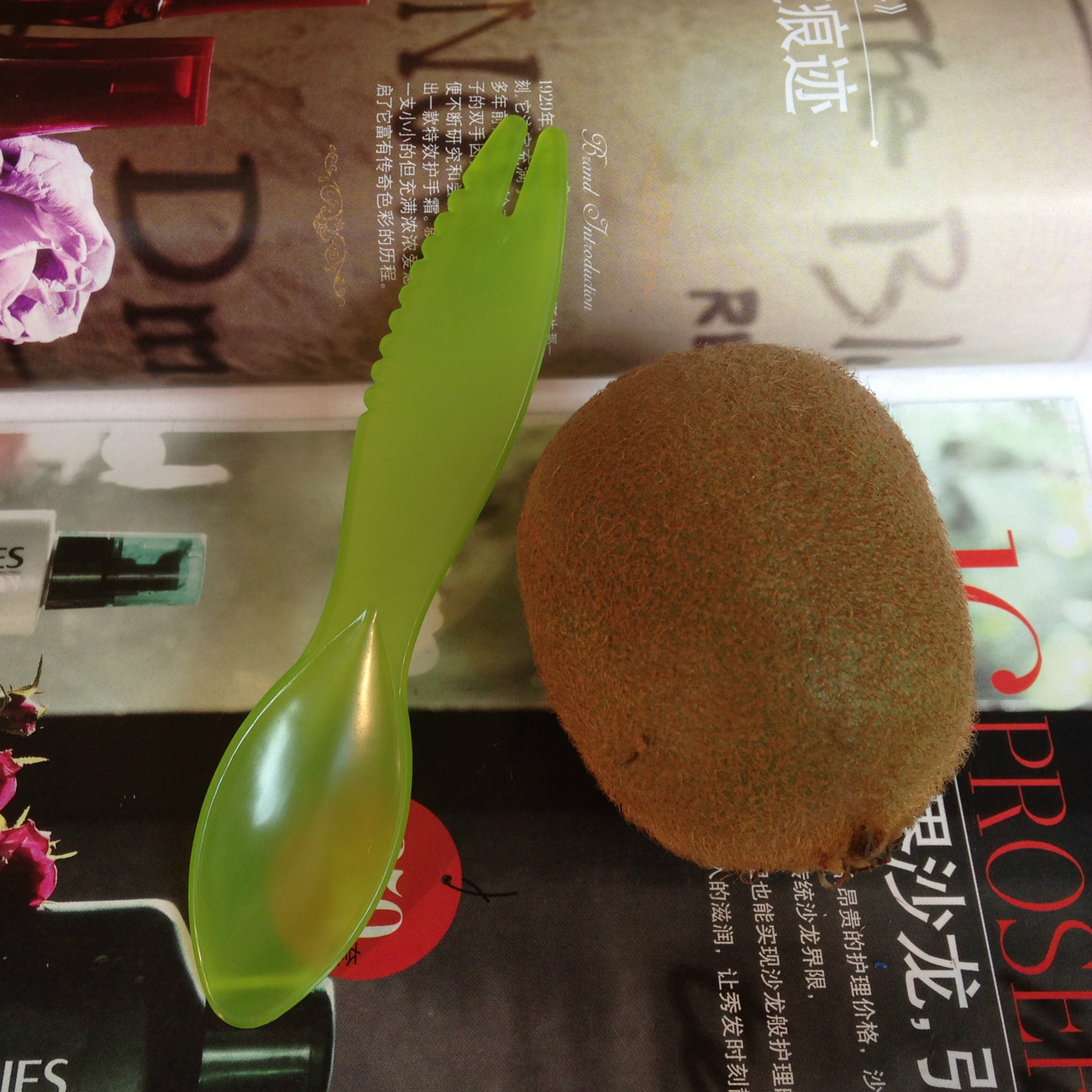 Factory wholesale kiwi fruit spoon kiwi fruit spoon practical multifunctional fruit spoon can be set LOGO