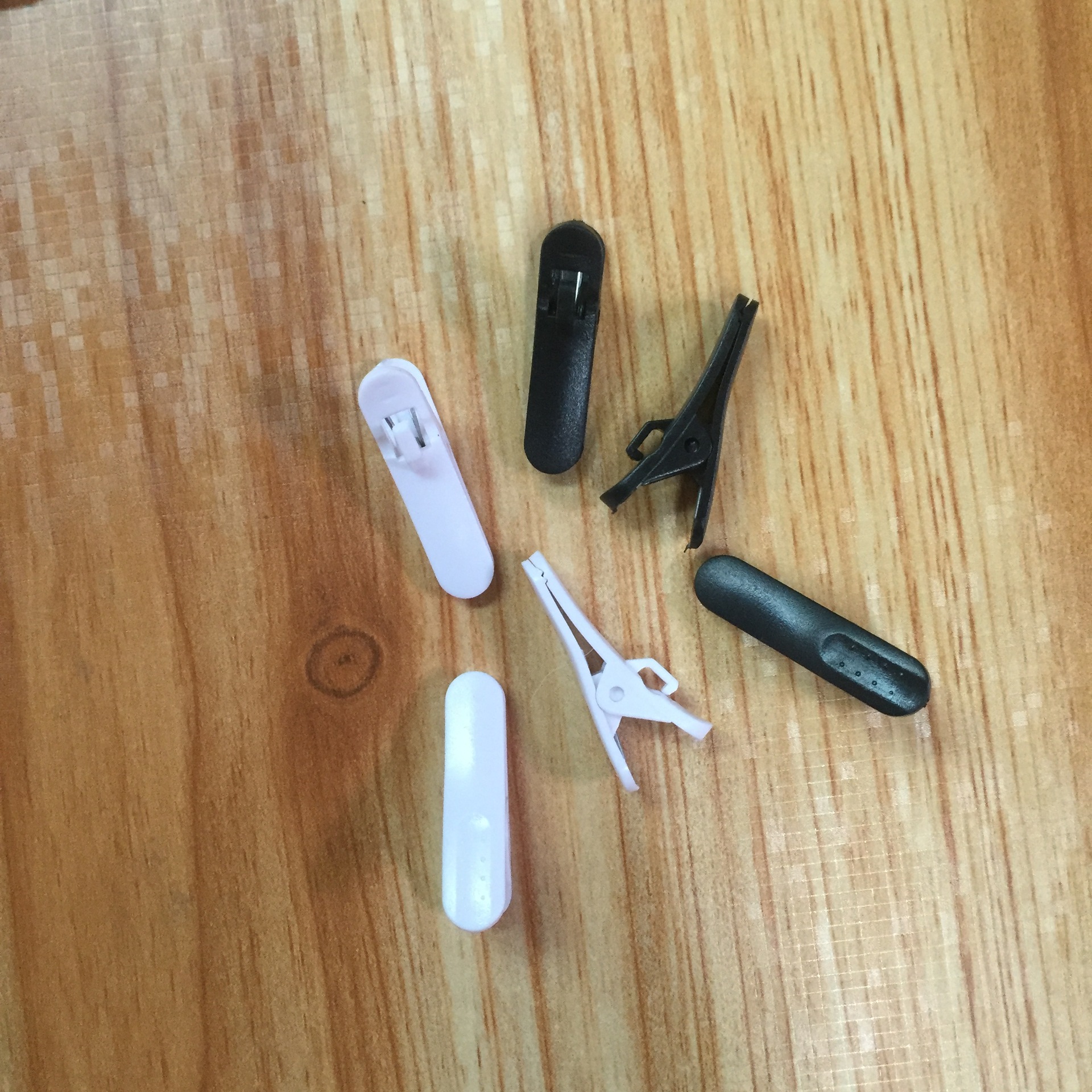 Headset cable clip plastic clip small clip headset accessories black and white optional