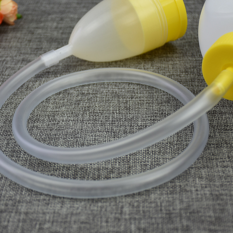 Manufacturers Supply Plastic Urinal 1700ML Urinal with Tube Hospital Bed Urinal for the Elderly and Bedridden Use