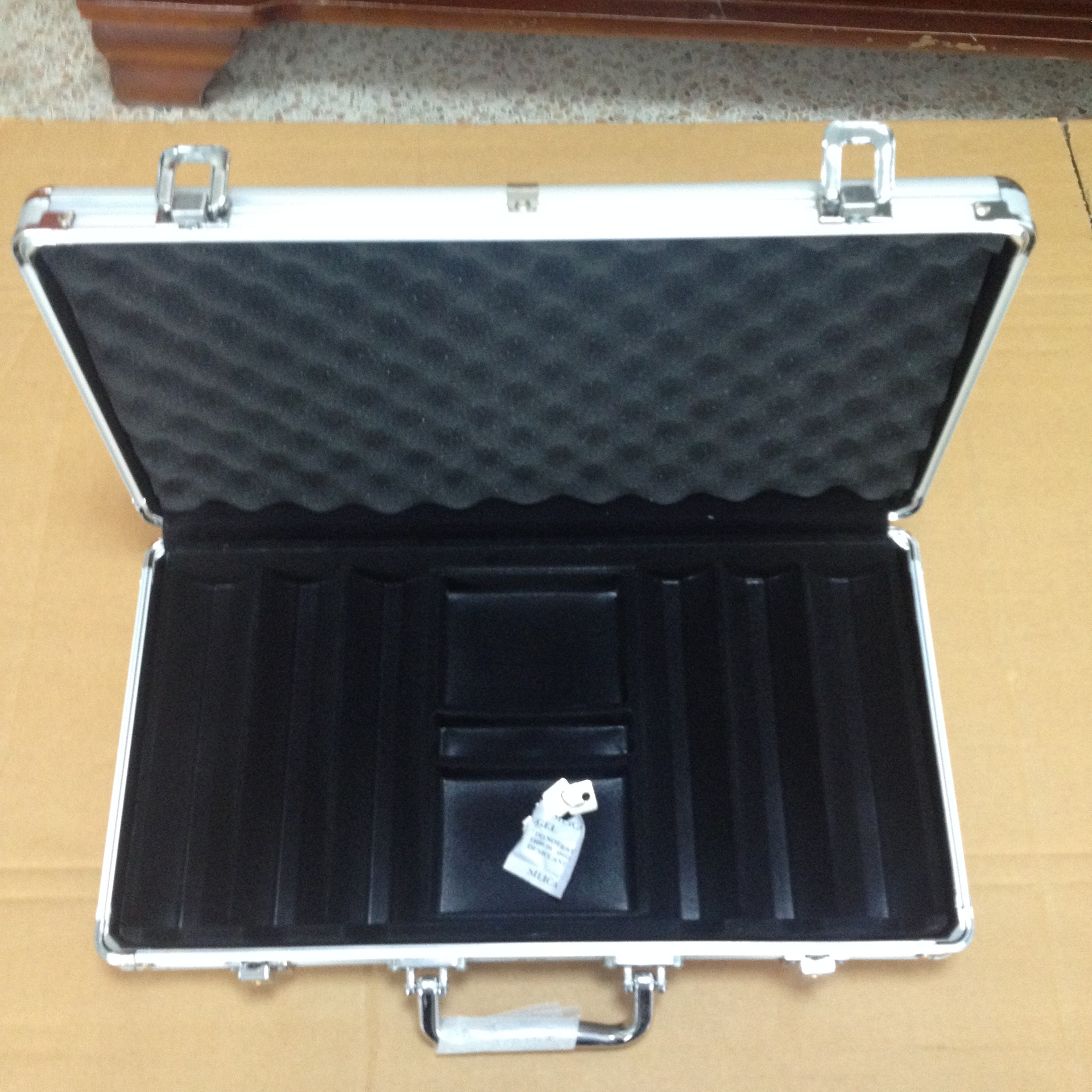 40/43mm Spot Chip Box Abs Silver Black Rounded Corner Chip Packaging Box Satchel Tool Box Aluminum Alloy Sample Box