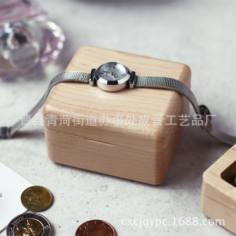 Boys and Girls Valentine's Day Birthday Gift for Girlfriend Walnut Maple Solid Wood Music Box Wooden Crafts Music Box