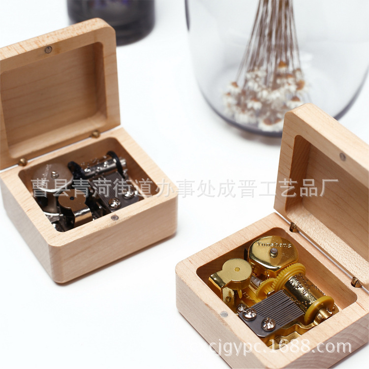 Boys and Girls Valentine's Day Birthday Gift for Girlfriend Walnut Maple Solid Wood Music Box Wooden Crafts Music Box