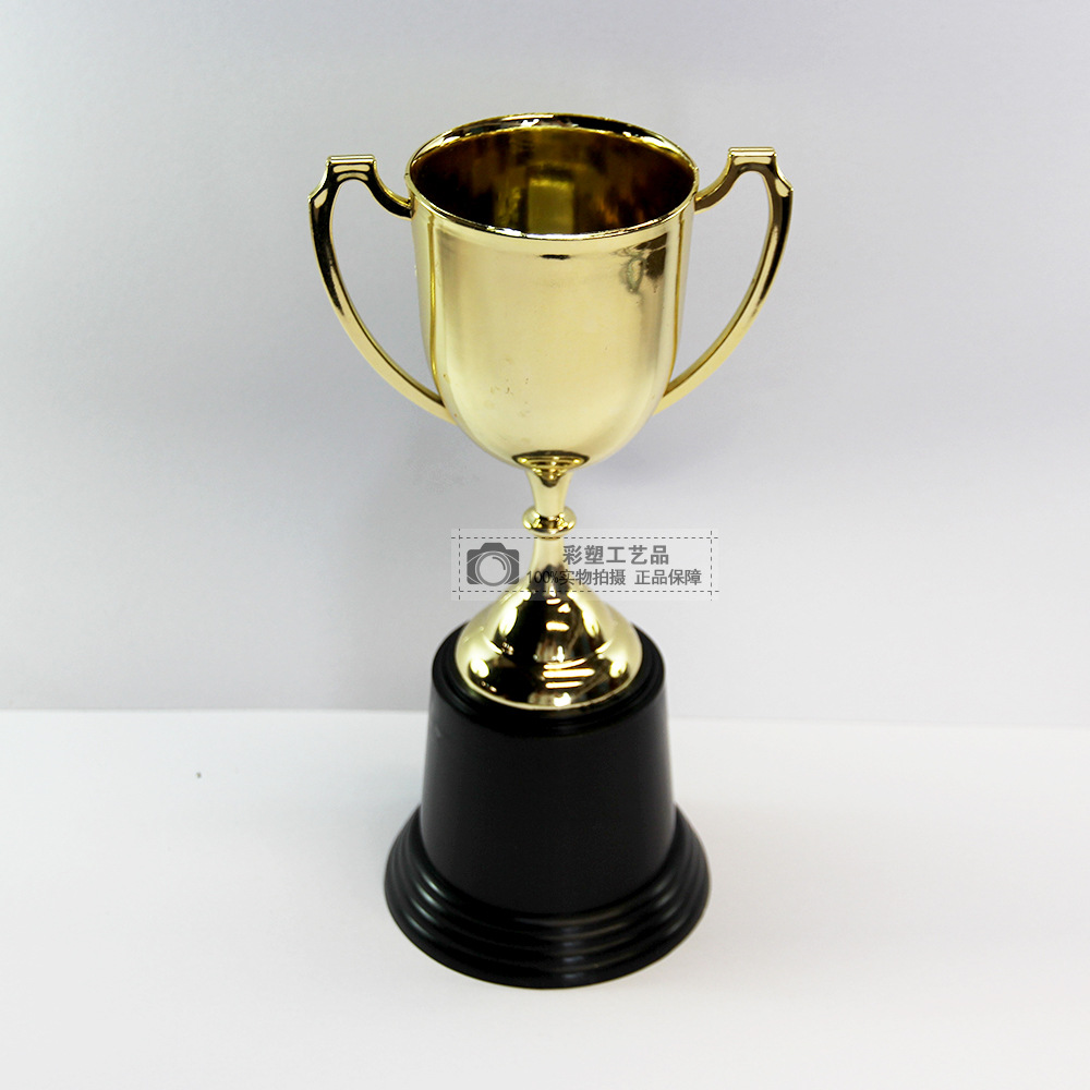 9 дюймовый круглый пластиковый трофей с золотым покрытием оптовая продажа для школьных соревнований учебный трофей