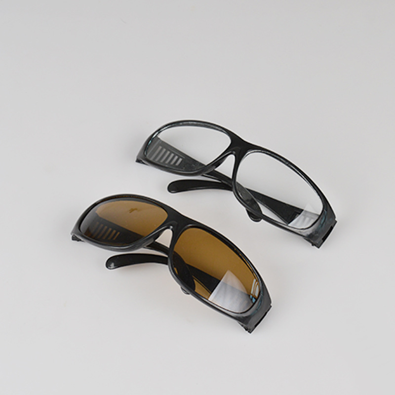 Supply 209 welding glasses windproof sand anti-splash welding eye protection glasses cutting polishing protective labor protection