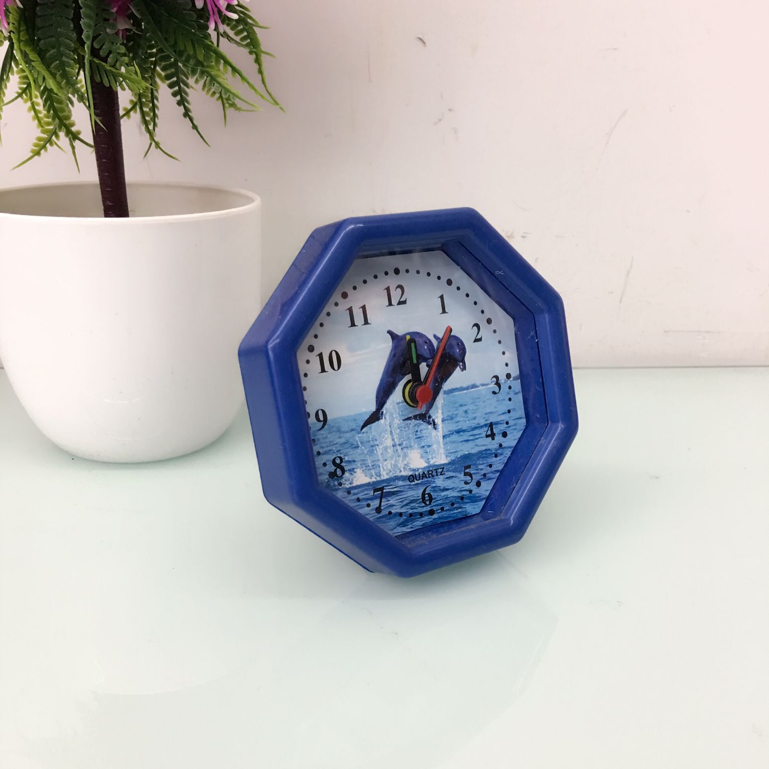 Boutique small alarm clock five clock wholesale selling foreign trade products