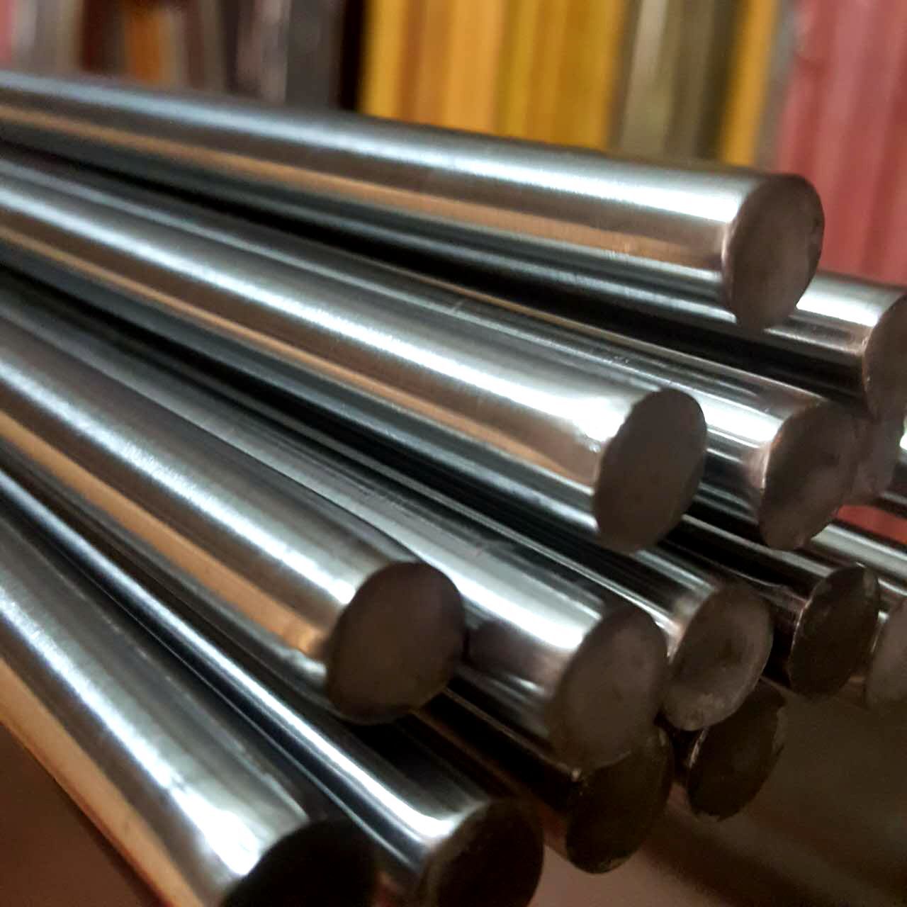 Поставка прутков из нержавеющей стали американского стандарта SUS304, круглая сталь холодного проката 304