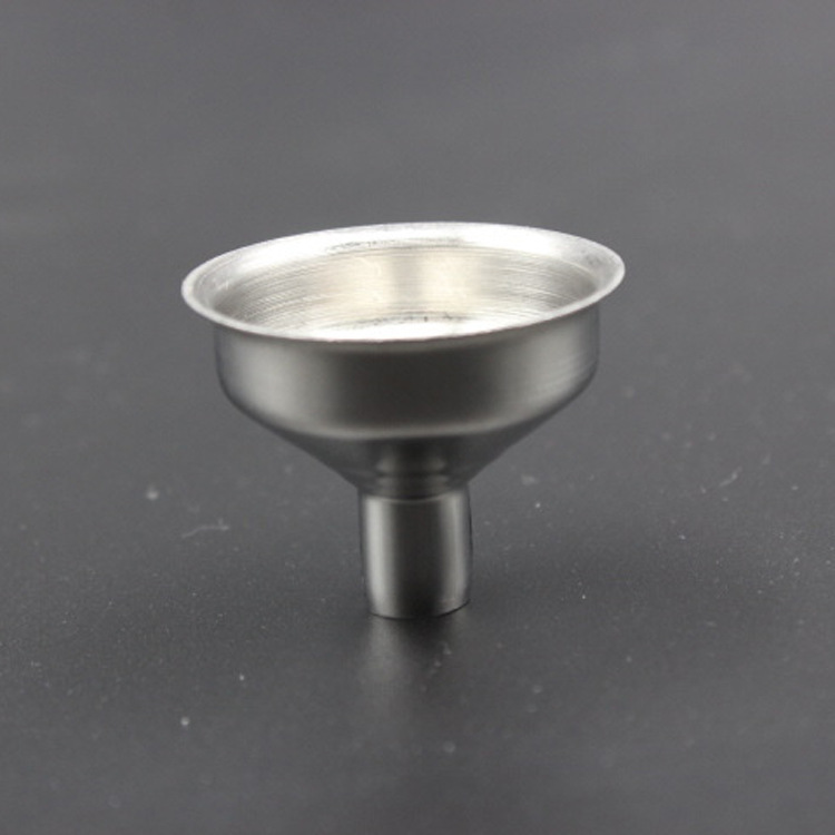 Manufacturers supply stainless steel funnel, wine funnel, oil funnel, various specifications, large quantity and excellent price