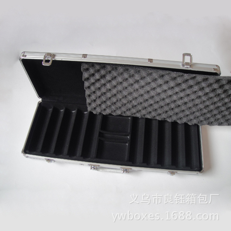 Manufacturer in Stock Wholesale Silver 500 Yards Aluminum Alloy Entertainment Chip Box Chip Set Box Playing Card Box