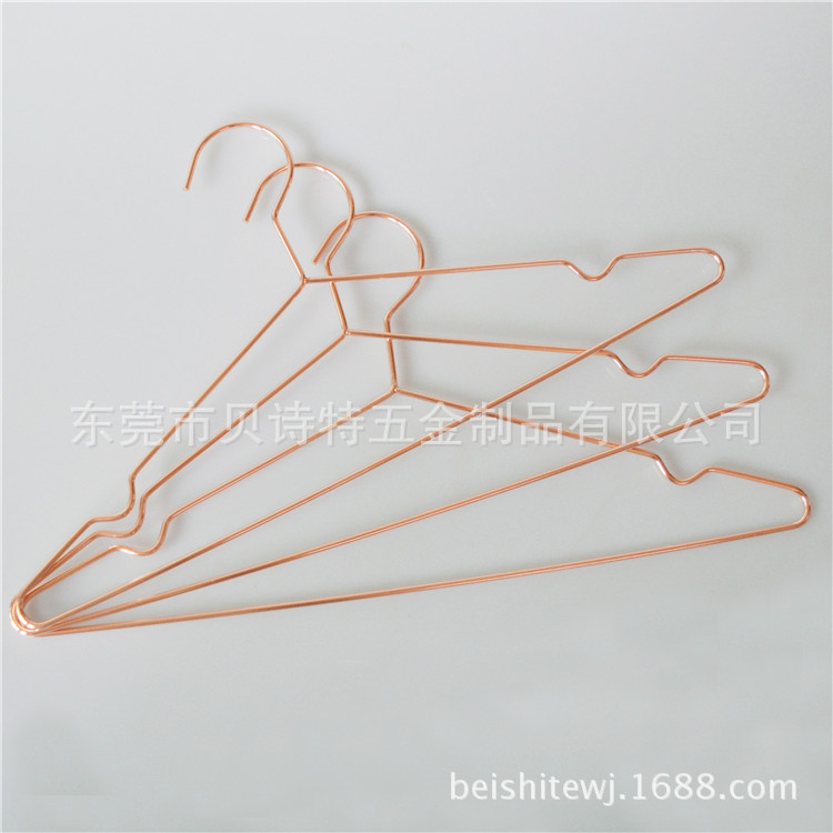 оптовая продажа вешалки для одежды розовое золото нескользящая металлическая вешалка вешалка из железной проволоки с бороздкой домашняя вешалка для одежды железная вешалка
