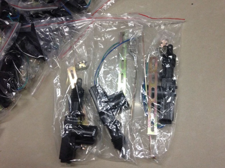 12V central lock motor accessories two-wire central lock copper high temperature resistant motor large favorably