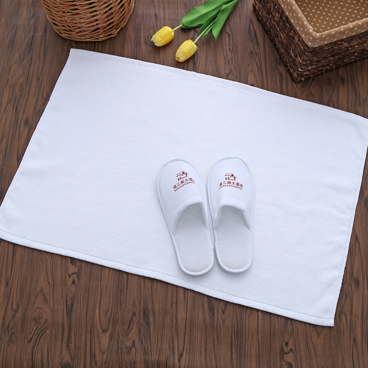 Star Hotel Cotton Scarf Bathroom Thickened Homestay Non-slip Foot Mat Hotel Cotton Mat Wholesale Embroidered logo
