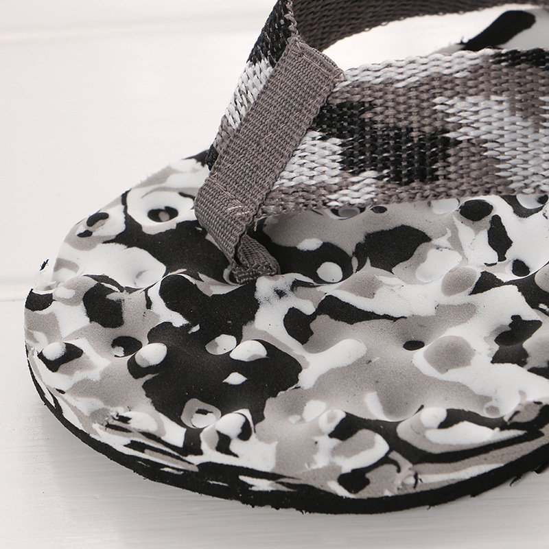New Couple Flip Flops Camouflage Casual Slippers Summer Massage Beach Shoes Sandals Slippers Factory Slippers Wholesale
