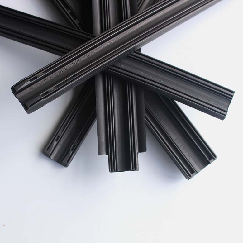 Automobile Bones Wiper Strip Coated Wiper Three-stage Wiper Strip Silicone Strip Boneless Wiper Strip