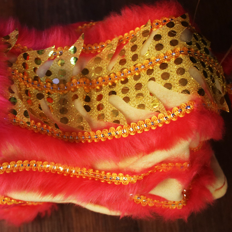 Chinese-style gifts for old foreign guests Chinese-style toys lifting line puppet lion dance lion lifting line lion