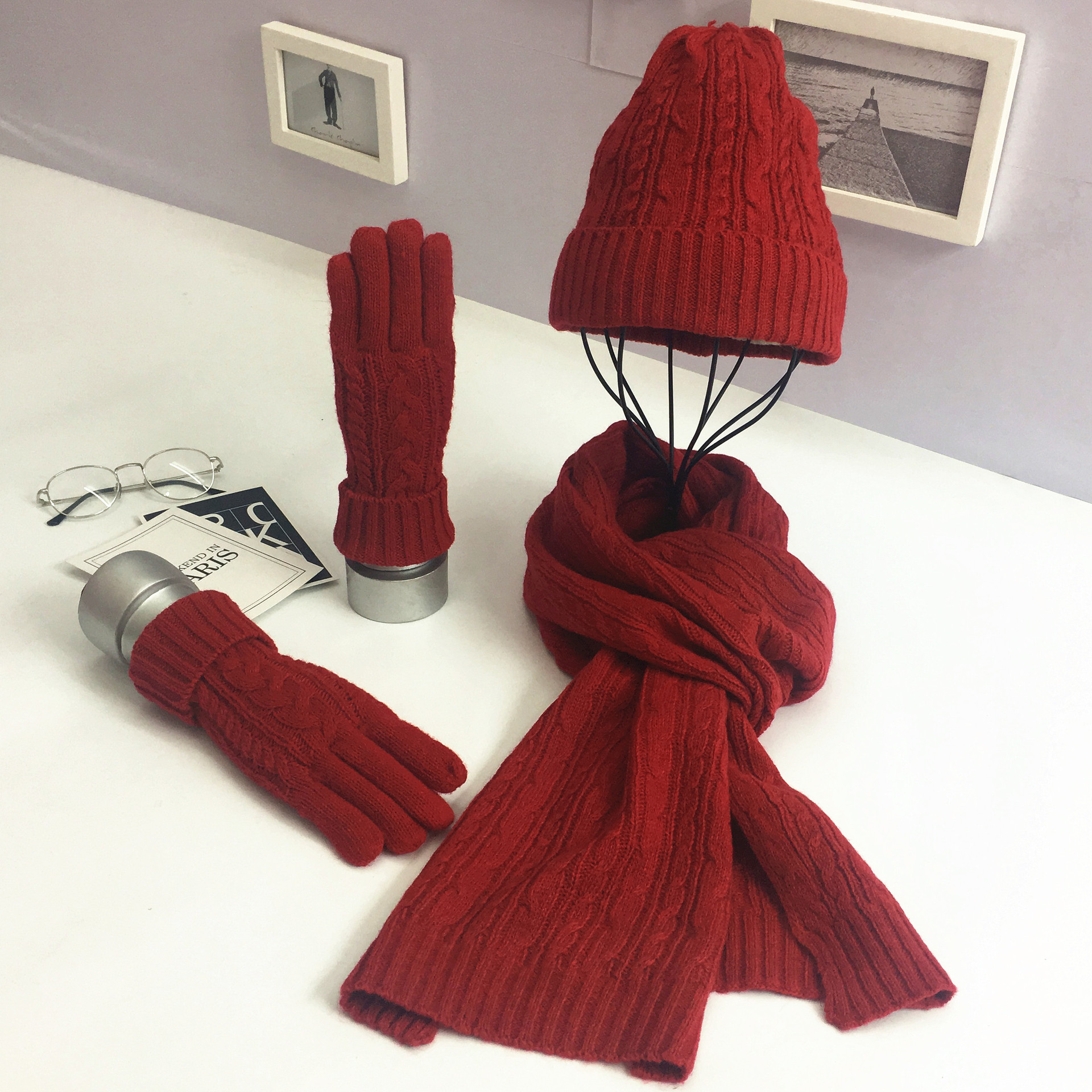 European and American New Autumn and Winter Warm Gloves, Fashionable Knitted Wool Suit, Hat, Scarf, Three-Piece Set, Pullover for Women