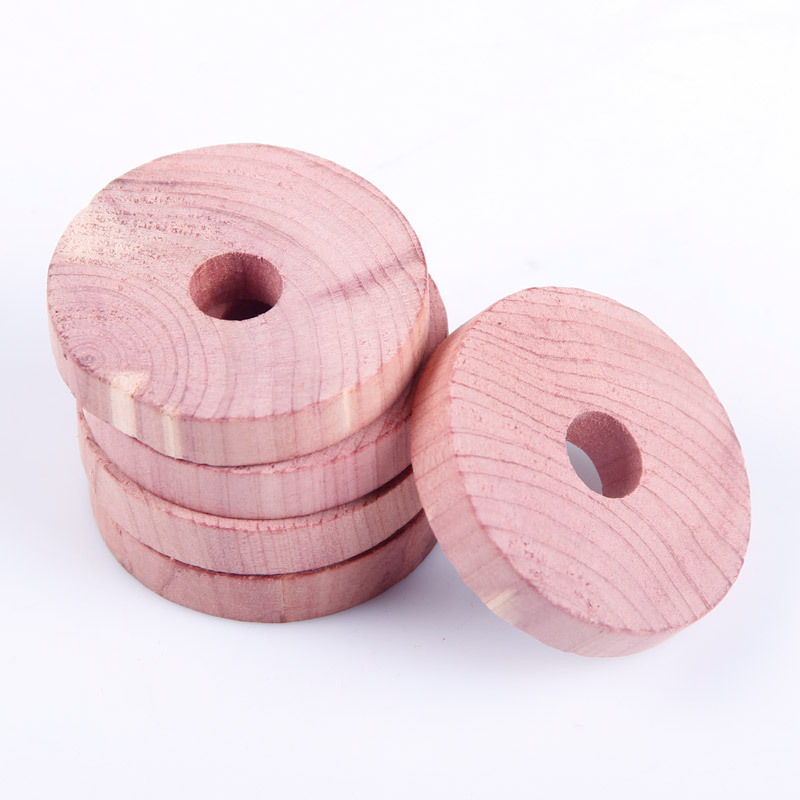 Cedar wood ring round wood chip wood block wardrobe fragrant wood insect repellent and mothproof factory direct supply can be customized packaging