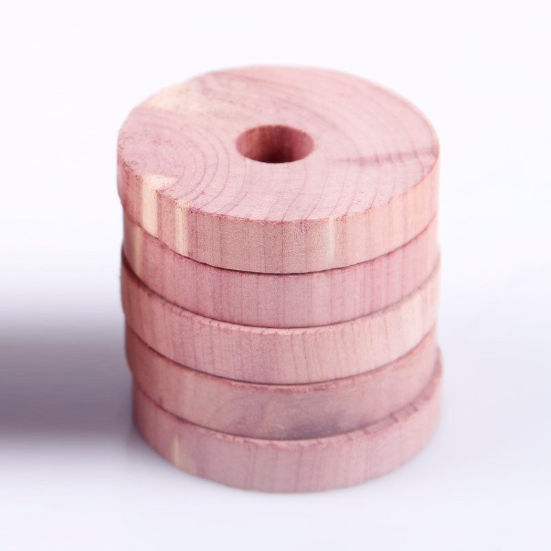 Cedar wood ring round wood chip wood block wardrobe fragrant wood insect repellent and mothproof factory direct supply can be customized packaging