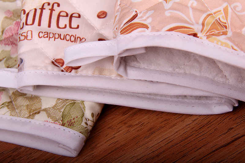 Children's heat insulation Gloves oven baking gloves heat-proof anti-scald microwave oven gloves Polyester gloves Primary School students baking