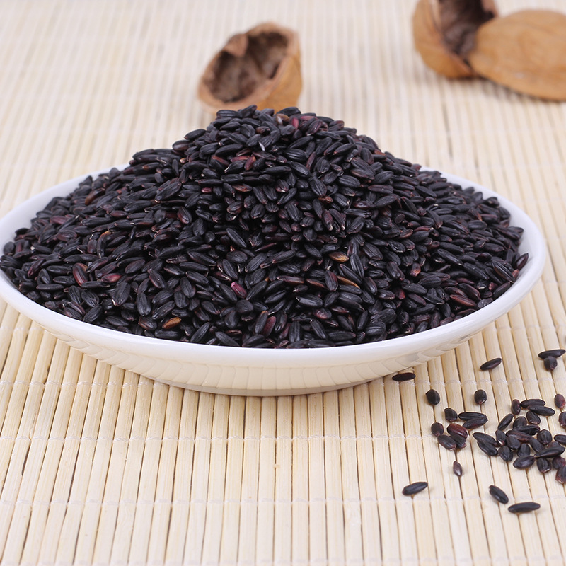 Large supply of black rice black brown rice black fragrant rice non-dyed black rice blood glutinous rice all kinds of coarse cereals wholesale