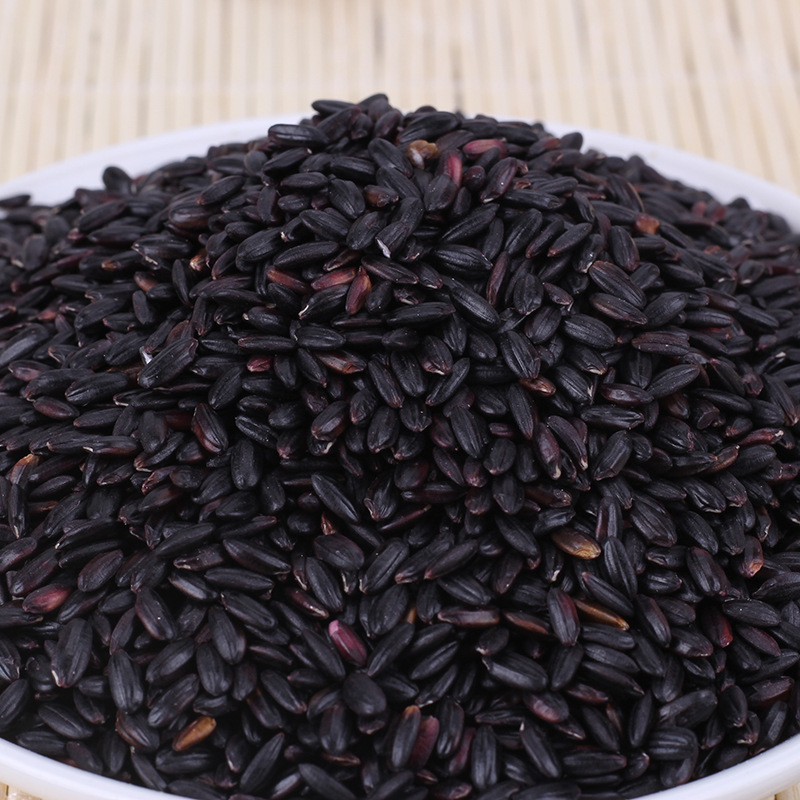 Large supply of black rice black brown rice black fragrant rice non-dyed black rice blood glutinous rice all kinds of coarse cereals wholesale
