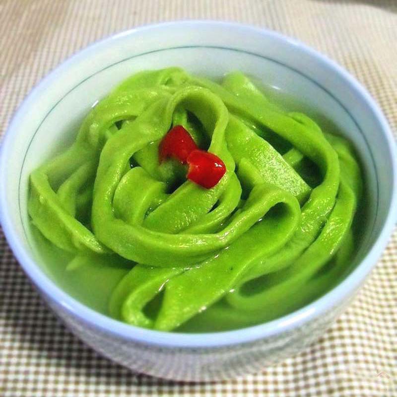 Factory Direct Supply Wholesale Spinach Powder Dehydrated Vegetable Powder Hot Air Dry Baked Pasta Pastry Raw Materials Powder Delicate