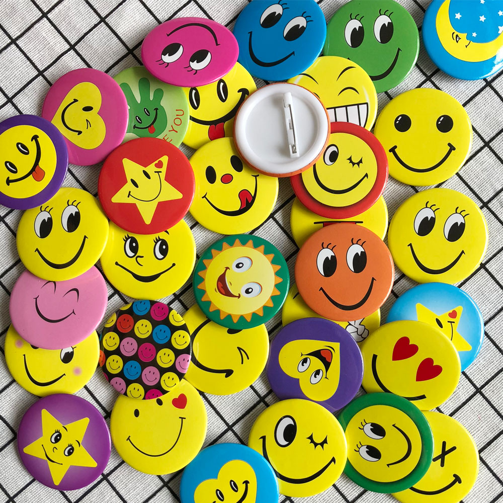 Smiley face badge smiley face badge cute variety of expression badge size 3cm 4.5cm smiley face badge