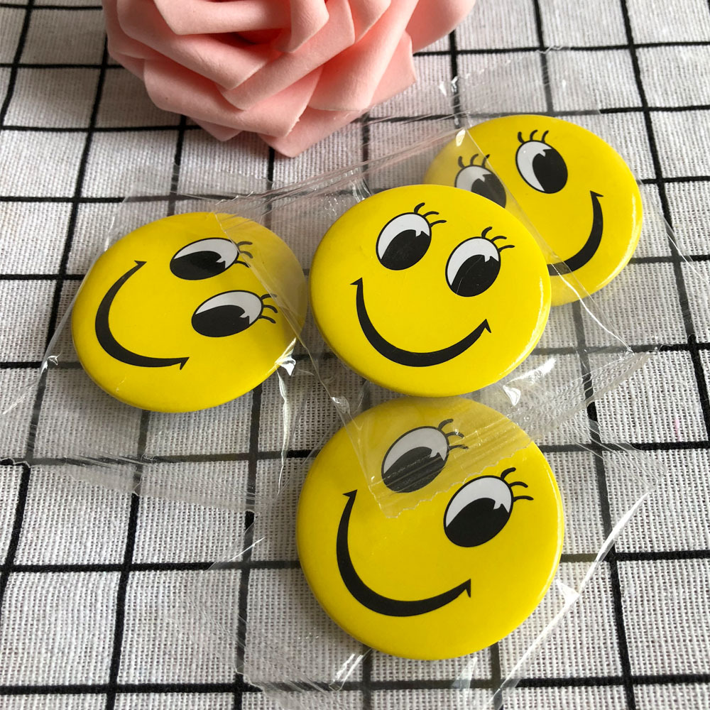 Smiley face badge smiley face badge cute variety of expression badge size 3cm 4.5cm smiley face badge