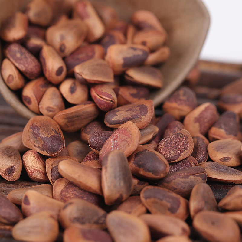 Northeast open pine nuts 500g bag factory wholesale red pine nuts original flavor hand-peeled Changbai mountain pine nuts one-piece delivery