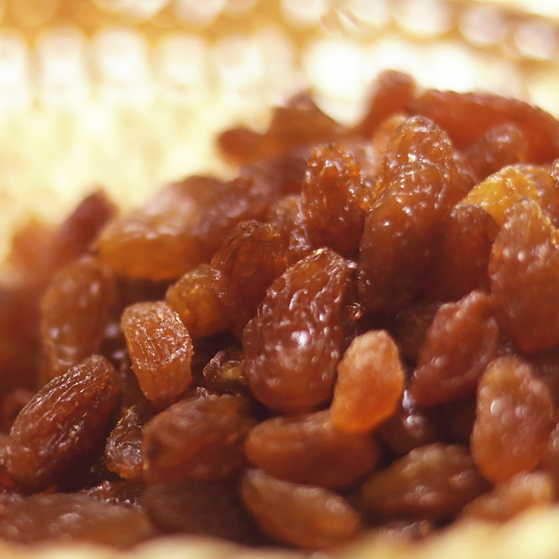 Aaaa Grade Raisins Xinjiang Specialty Large Particle Manufacturer Wholesale Whole Box Bulk Baked Snacks Red Raisins