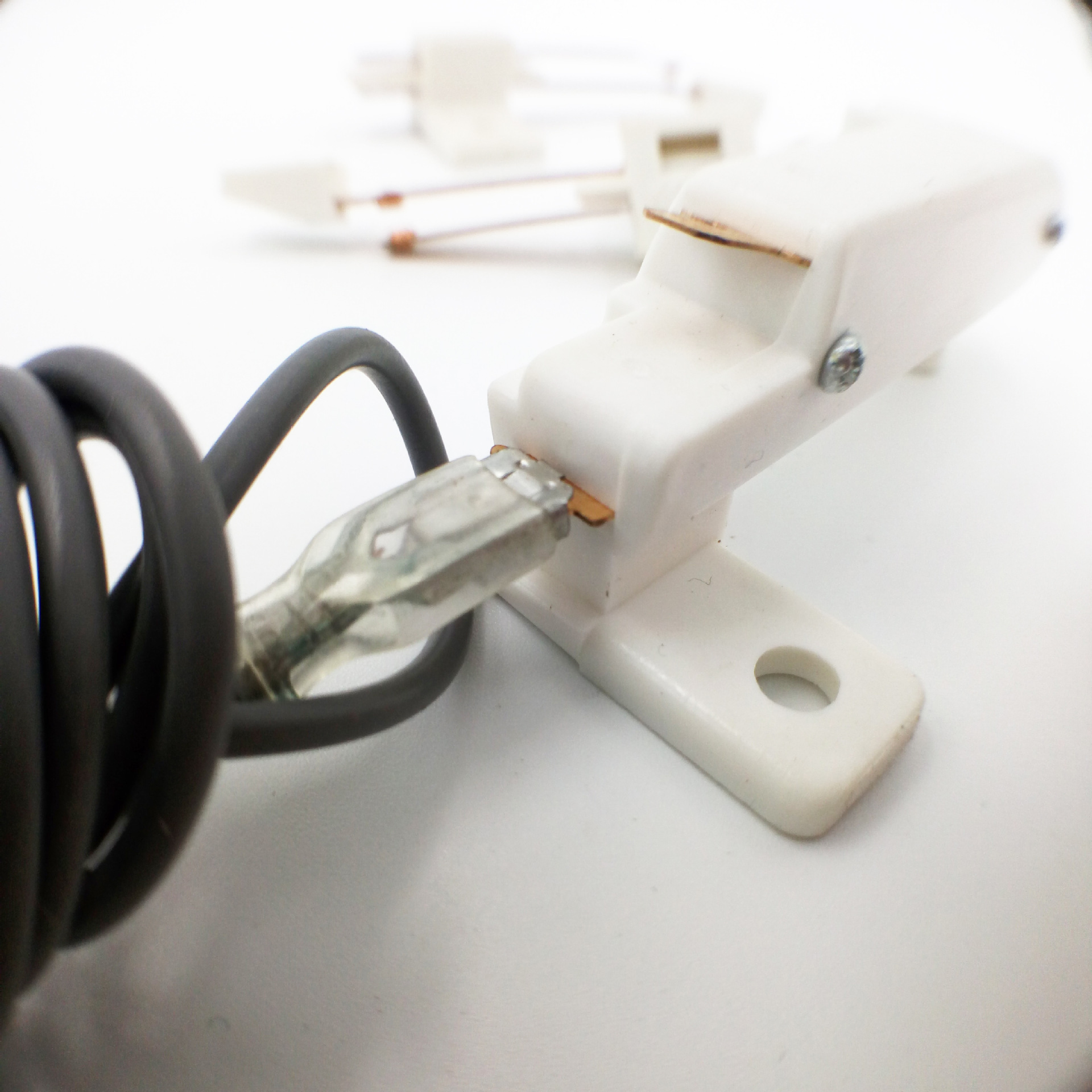 Factory Direct Sales Double-Tub Washing Machine Micro Switch Washing Machine Accessories Safety Switch Washing Machine Door Switch Household