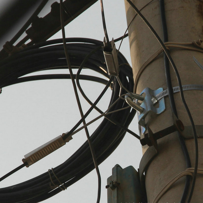 A large number of production cable clips stainless steel fiber cable clips stainless steel fixing clips