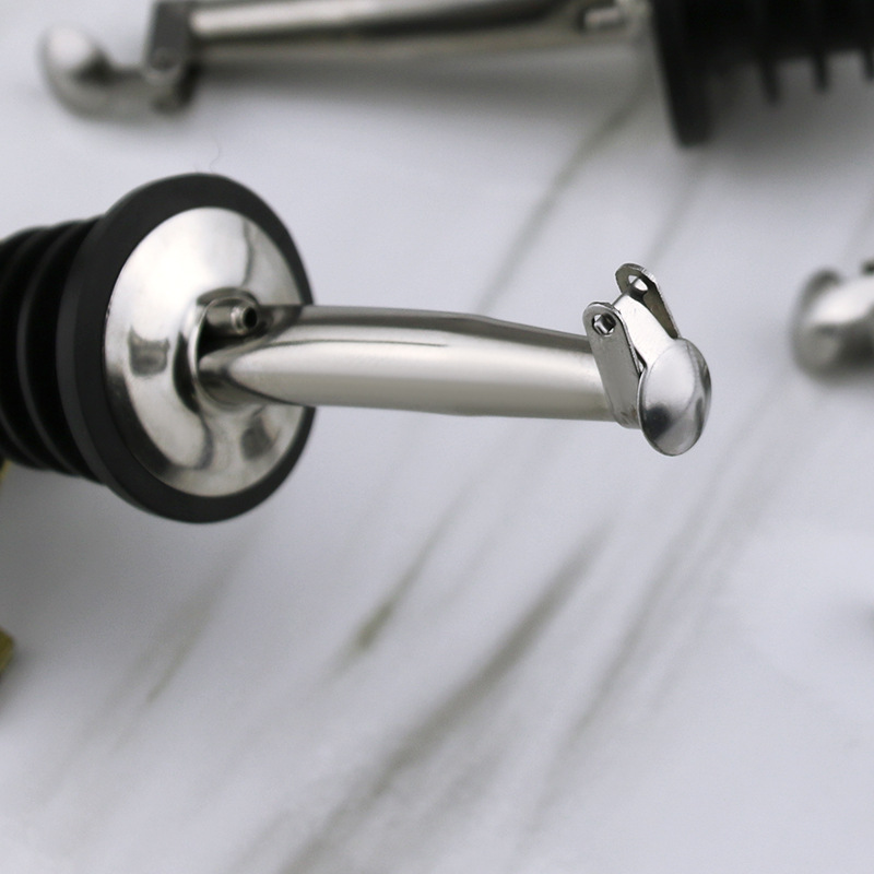 Stainless Steel Pour Wine Mouth Cocktail Shaker Red Wine Stopper Automatic Flip Pour Wine Bottle Stopper