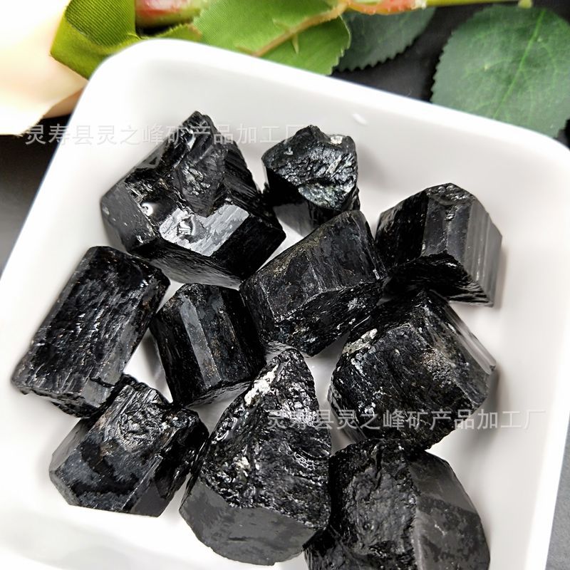 Wholesale High-Purity Tourmaline Stone Single Crystal Tourmaline Xinjiang Tourmaline Particles for Water Treatment in Steam Rooms