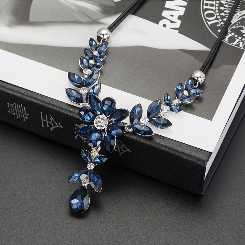 Hot Selling Necklace Water Drop Jewelry Crystal Diamond Pendant Necklace Women's Rhinestone Double Layer Fart Rope Necklace White Diamond