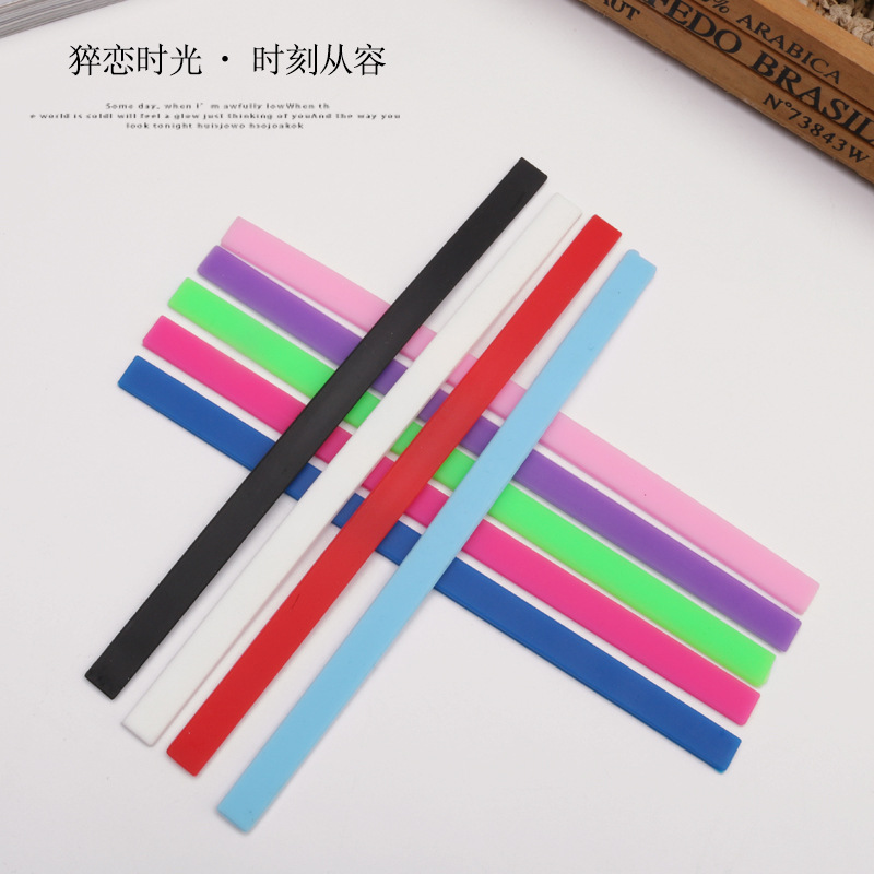Factory wholesale silicone jewelry strip multi-color bracelet jewelry accessories dustproof and waterproof wrist strap 10x 3 10x2