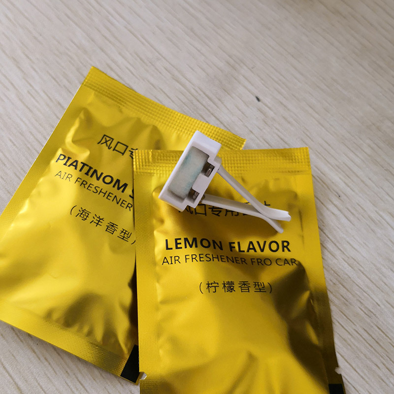 Car air outlet fragrance piece halter fan balm piece car perfume supplement liquid car aromatherapy replacement fragrance cotton core