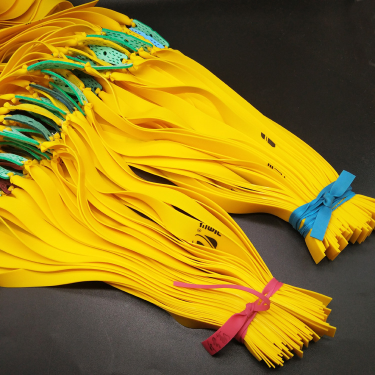 Outdoor slingshot rubber band 1.0mm two-color wide flat rubber band slingshot leather in stock wholesale flat rubber band group