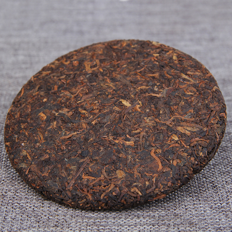 Wholesale Yunnan Pu'er Tea seven-seed cake tea golden Bud small cake cooked tea court Pu'er tea cake
